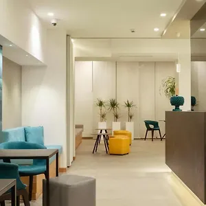 4* מלון Albatros