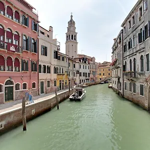 https://san-giorgio-degli-schiavoni-apartments.hotelinveneto.com